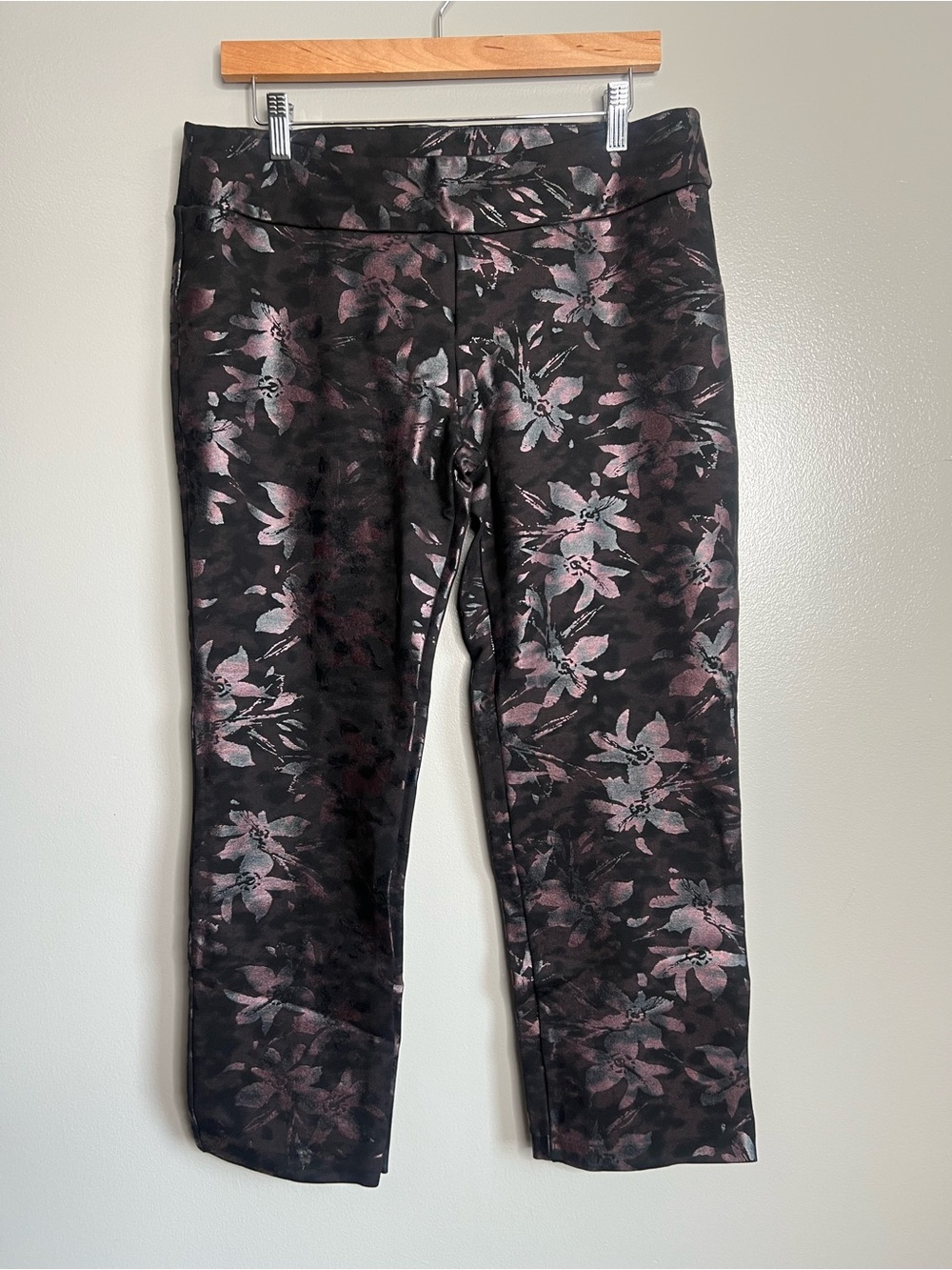 Soft Surroundings black pink shiny floral pants size 12 petite holiday party‎